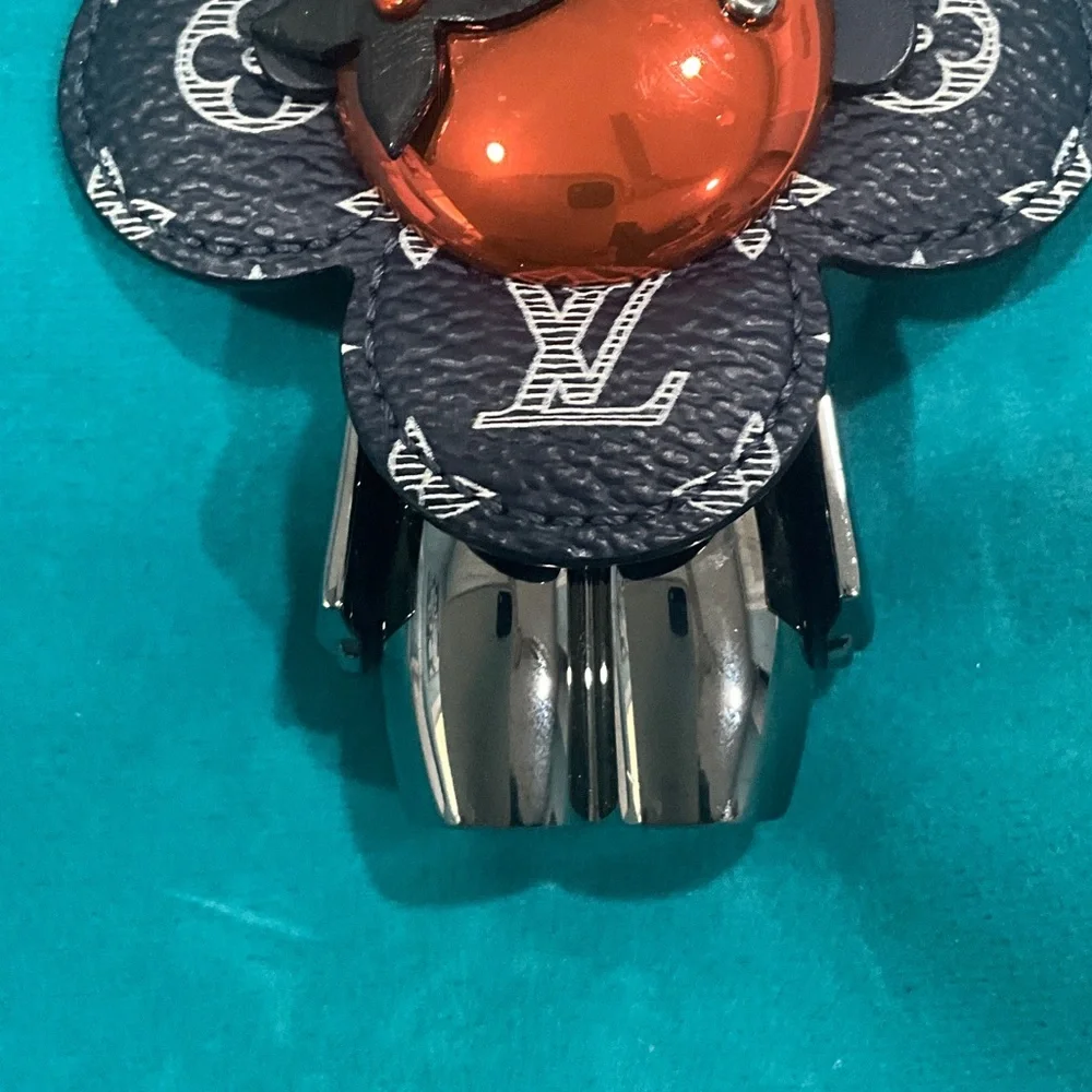 Louis Vuitton elegant keychain